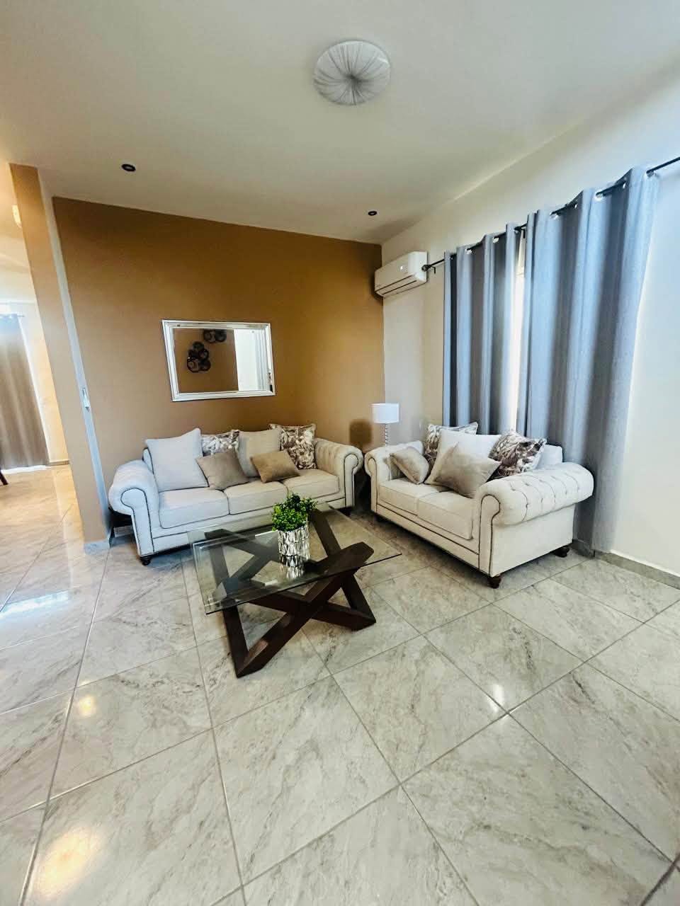 Casa en renta al norte de Saltillo — fotografía 2