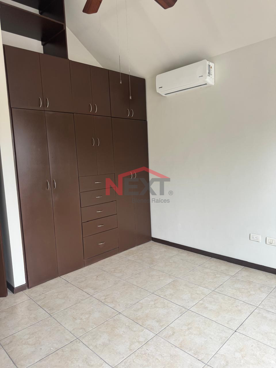 CASA EN RENTA VILLAS VERGEL 1 — fotografía 4