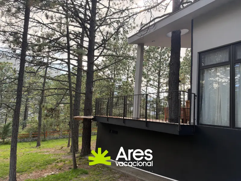 Cabaña residencial de lujo en Monterreal — fotografía 4