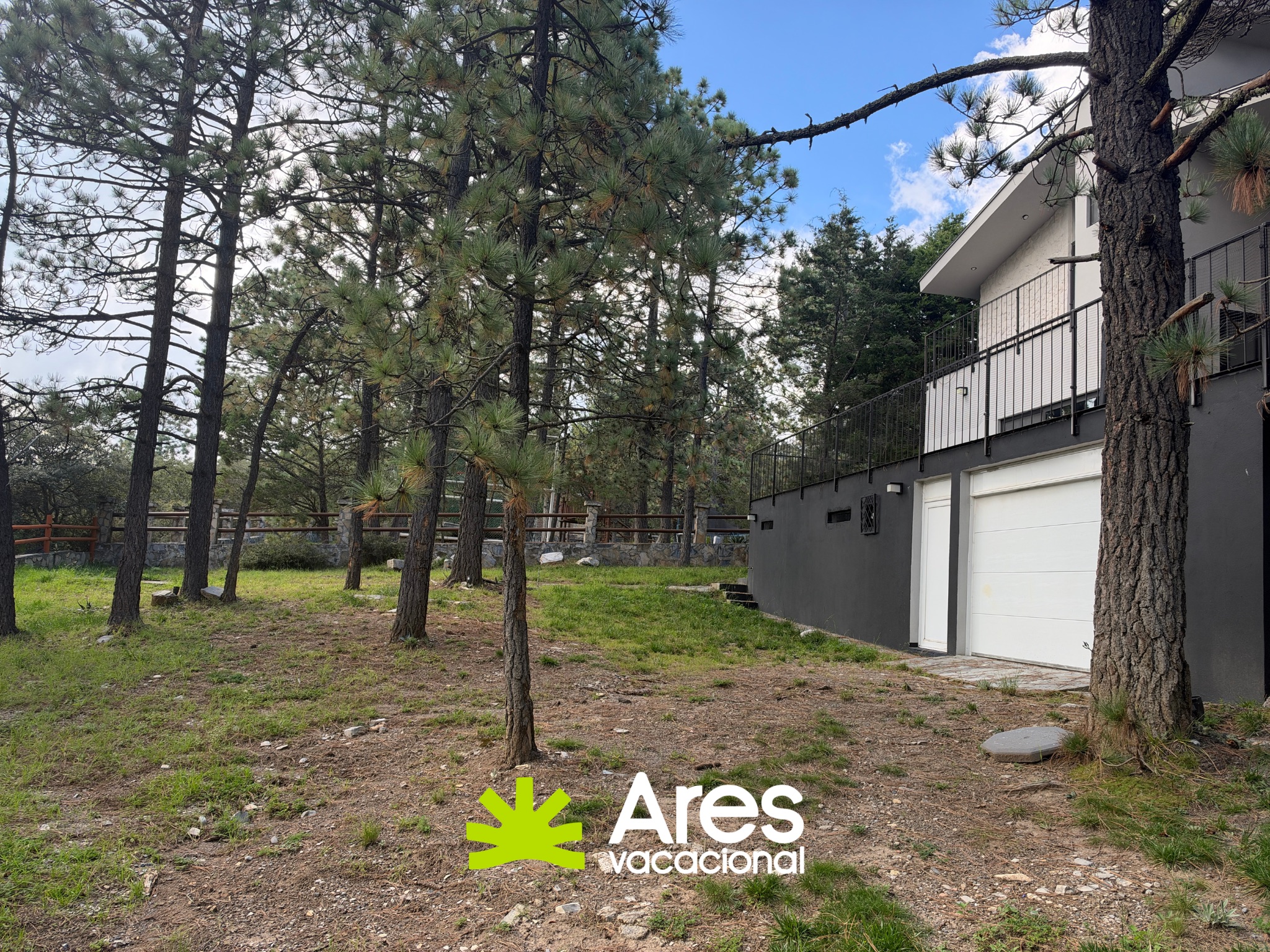 Cabaña residencial de lujo en Monterreal — fotografía 6